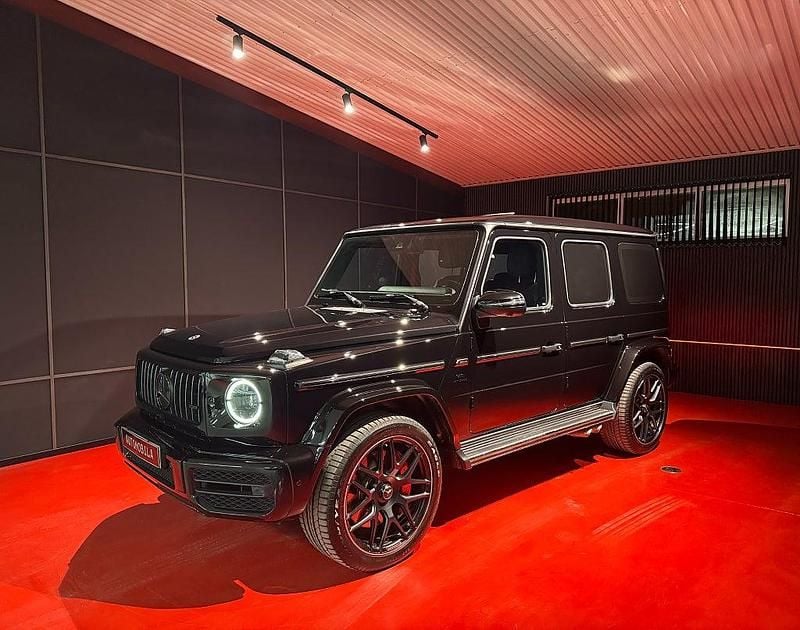 Obsidian svart metallic Begagnad 2023 Mercedes G63 AMG Exclusive SUV | 1 899 900 kr (Superpris) - Bild 1/4