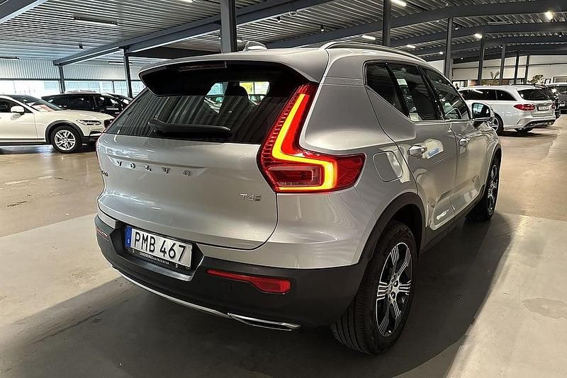Begagnad Volvo XC40 Inscription 190 HK (139 kW) 2018 Silver SUV