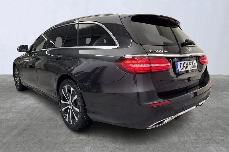 Begagnad Mercedes E300 AMG 310 HK (228 kW) 2021 Grå