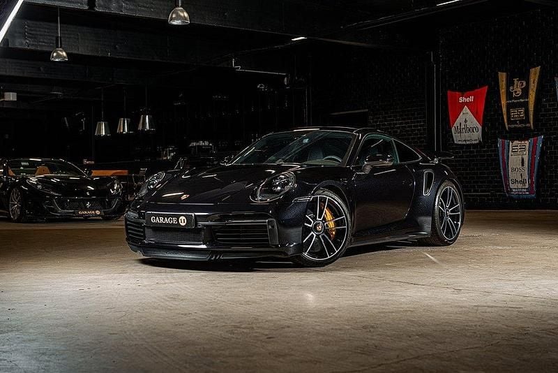 Begagnad 2023 Porsche 911 Turbo S Sportkupé | 2 525 990 kr - Bild 1/4