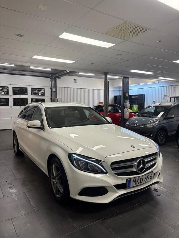 Begagnad Mercedes GLC43 AMG AMG 170 HK (125 kW) 2015 Vit Kombi