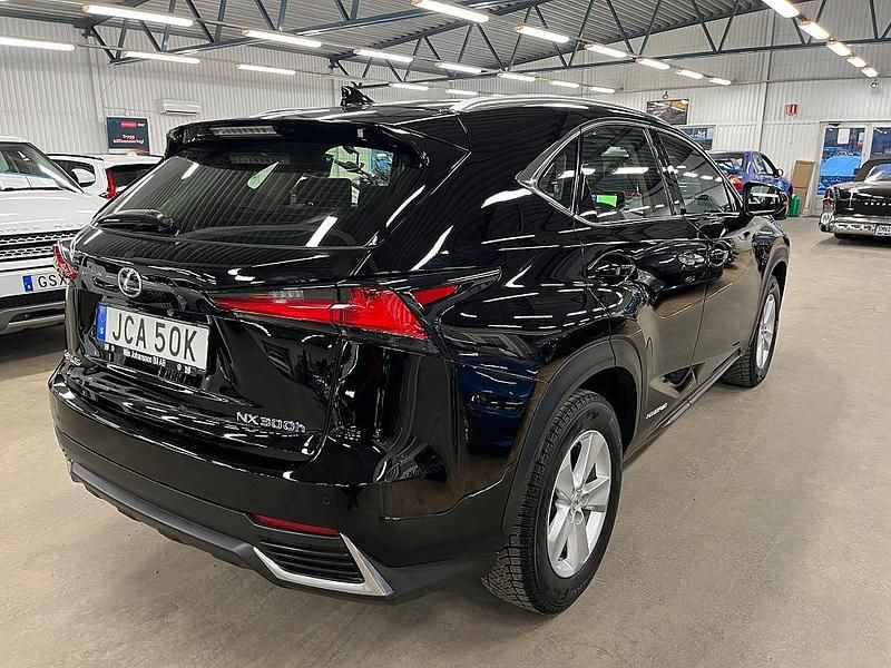 Begagnad Lexus NX300h Business Edition 197 HK (144 kW) 2020 Svart SUV