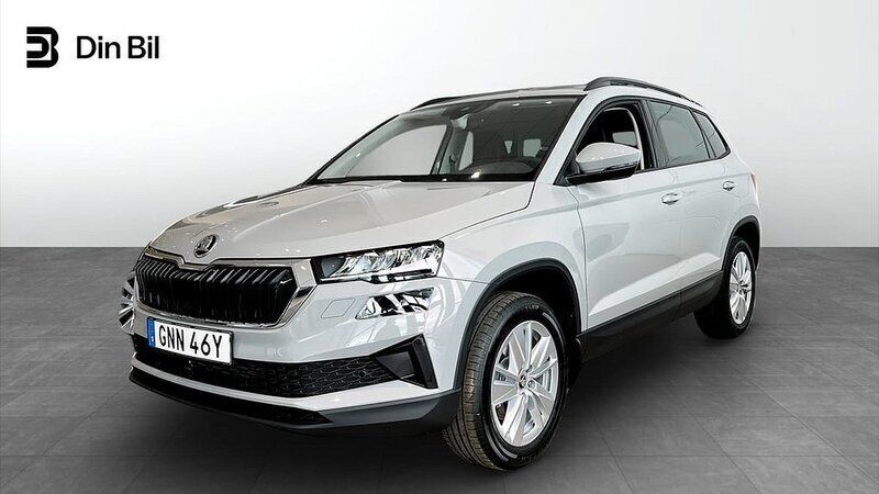 Grå Ny 2025 Skoda Karoq Selection SUV | 375 800 kr (Marknadspris) - Bild 1/4