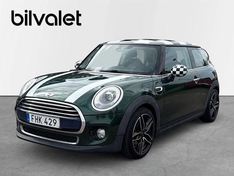 Grön Begagnad 2015 Mini Cooper Pepper Halvkombi | 109 900 kr (Marknadspris) - Bild 1/4