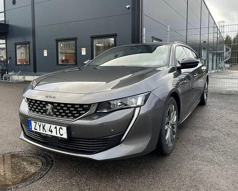 Ljusgrå Begagnad 2019 Peugeot 508 SW GT-line Kombi | 199 900 kr - Bild 1/4