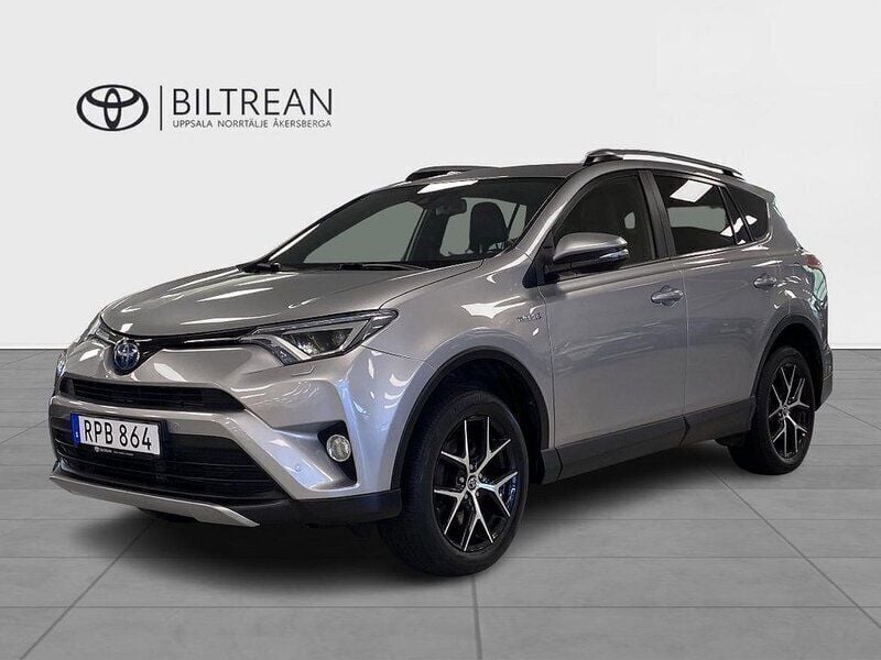 Silver Begagnad 2017 Toyota RAV4 Hybrid Active SUV | 225 000 kr (Marknadspris) - Bild 1/3