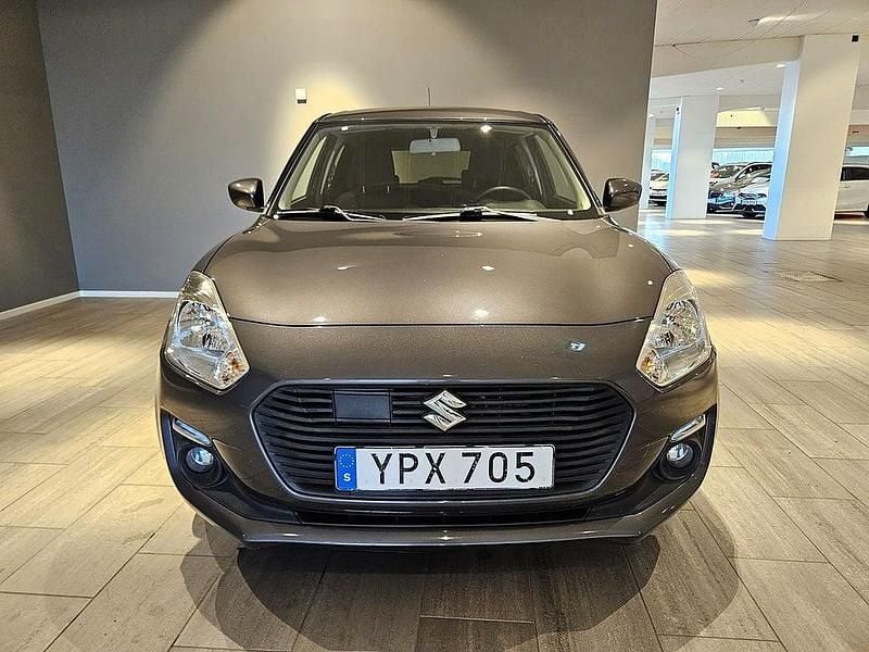 Begagnad Suzuki Swift 91 HK (66 kW) 2017 Grå Halvkombi