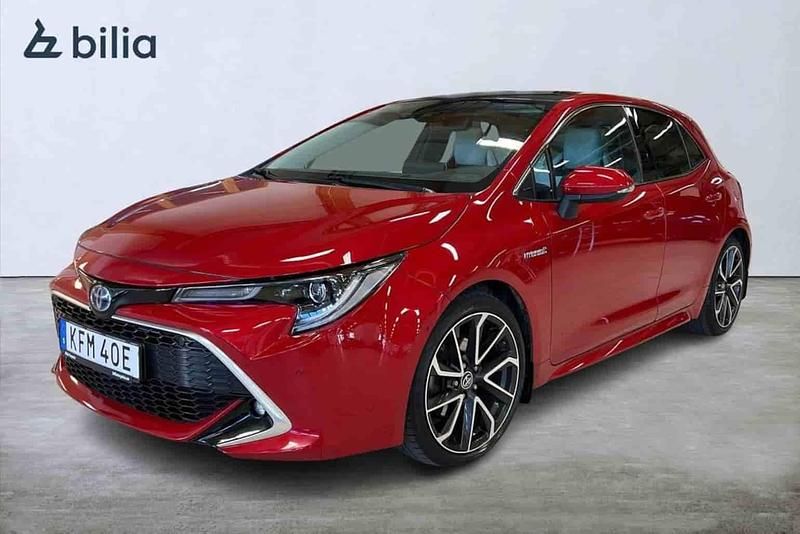 Röd Begagnad 2019 Toyota Corolla Hybrid Halvkombi | 219 900 kr - Bild 1/1