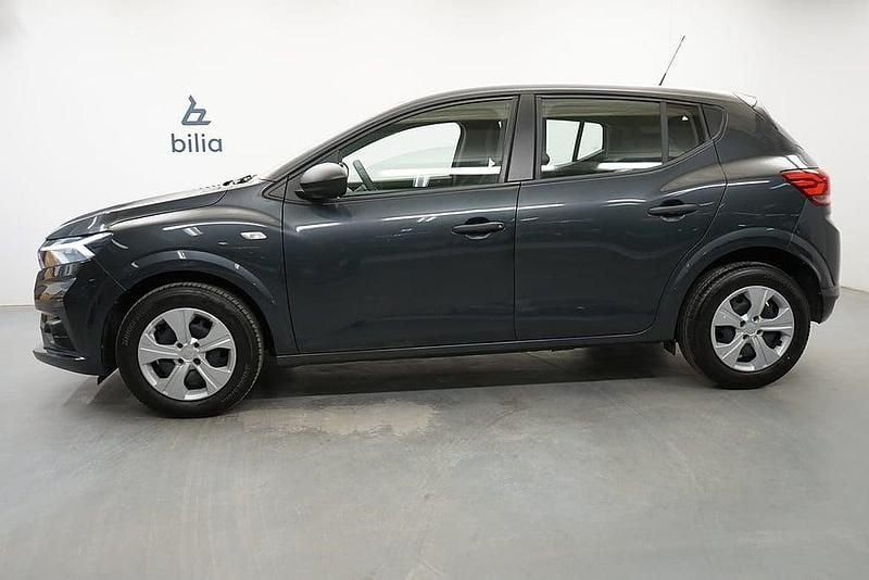 Begagnad Dacia Sandero Essentiel 91 HK (66 kW) 2022 Grå Halvkombi