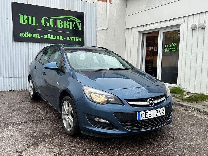 Blå Begagnad 2013 Opel Astra Enjoy Kombi | 49 999 kr (Marknadspris) - Bild 1/4