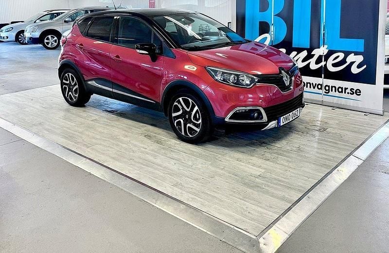 Flerfärgad (metallic) Begagnad 2014 Renault Captur SUV | 89 000 kr (Marknadspris) - Bild 1/4