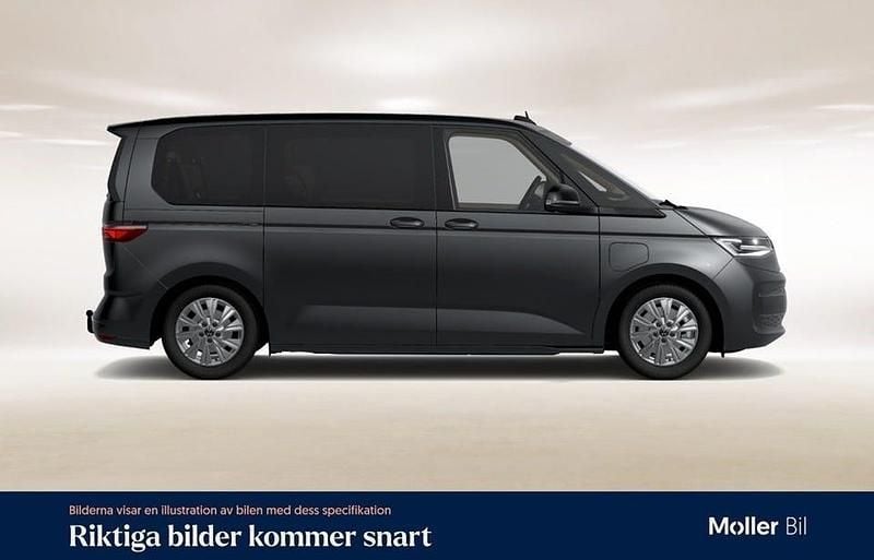 Begagnad VW Multivan Life 150 HK (110 kW) 2023 Indiumgrü metallic Van