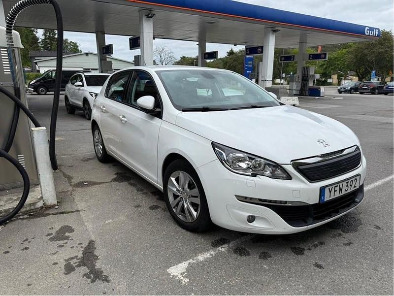 Begagnad 2016 Peugeot 308 Halvkombi | 67 995 kr (Marknadspris) - Bild 1/4