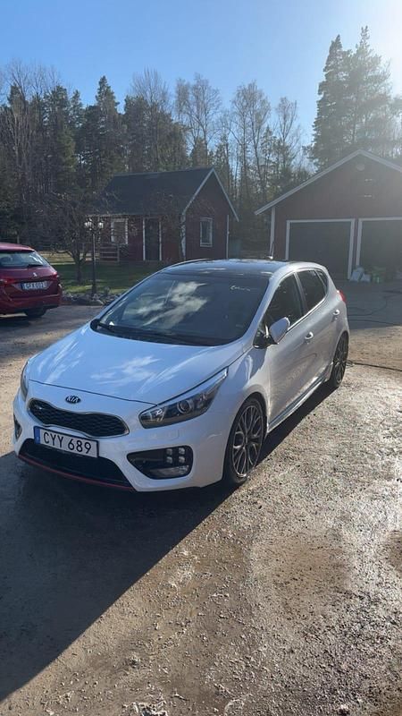Begagnad Kia Ceed GT GT 204 HK (150 kW) 2015