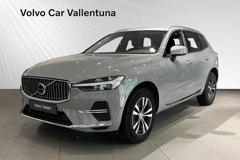 Grå Begagnad 2024 Volvo XC60 Core SUV | 489 900 kr - Bild 1/3