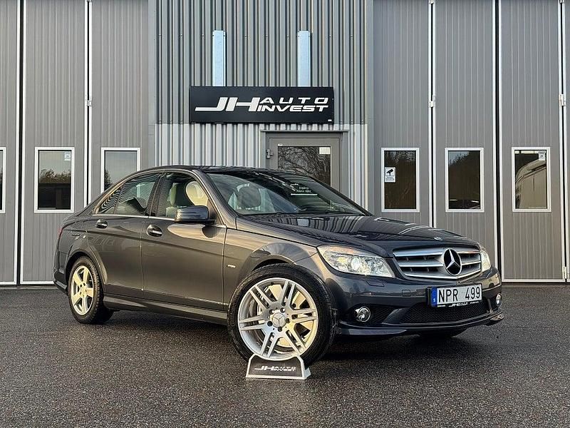 Grå Begagnad 2008 Mercedes C220 AMG Sedan | 129 900 kr (Dyr) - Bild 1/4