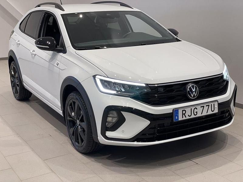 Vit (pure white) Begagnad 2024 VW Taigo R-line SUV | 279 900 kr (Marknadspris) - Bild 1/3
