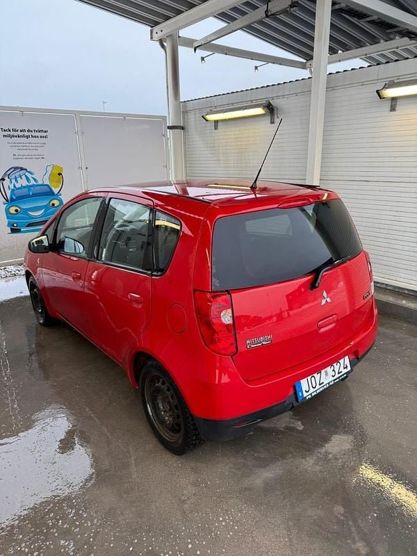 Begagnad Mitsubishi Colt 95 HK (69 kW) 2009 Halvkombi