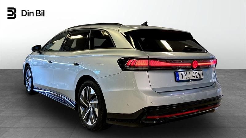 Begagnad VW ID.7 Pro 210 kW (286 HK) 2024 Silver Kombi