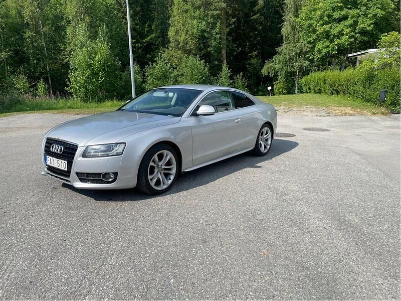 Silver Begagnad 2008 Audi A5 Sportkupé | 65 000 kr (Marknadspris) - Bild 1/4