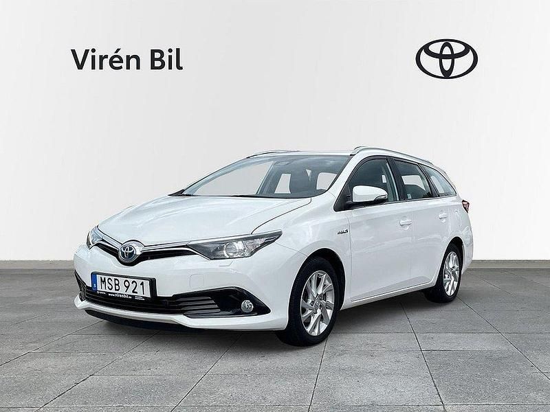 Vit Begagnad 2017 Toyota Auris Touring Sports Active Kombi | 149 000 kr (Marknadspris) - Bild 1/3