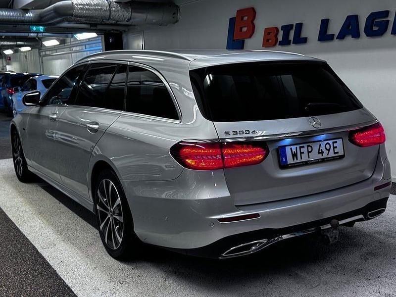 Begagnad Mercedes E300 AMG line 306 HK (225 kW) 2021 Silver Kombi