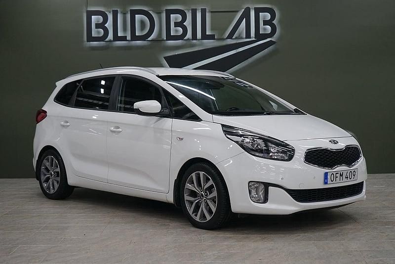 Vit Begagnad 2016 Kia Carens Minibuss | 89 900 kr (Bra pris) - Bild 1/4