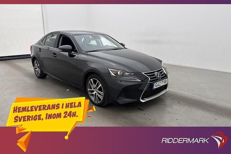 Svart Begagnad 2019 Lexus IS300h Executive Line Sedan | 239 900 kr - Bild 1/3