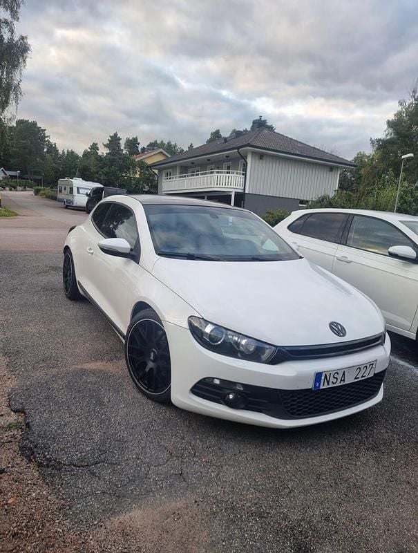 Begagnad VW Scirocco 160 HK (117 kW) 2010