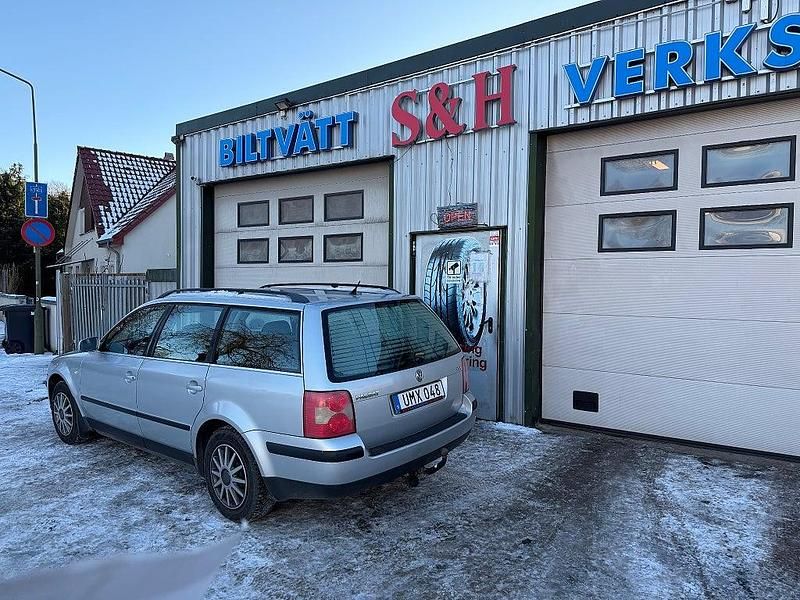 Begagnad VW Passat Trendline 150 HK (110 kW) 2003 Silver Kombi