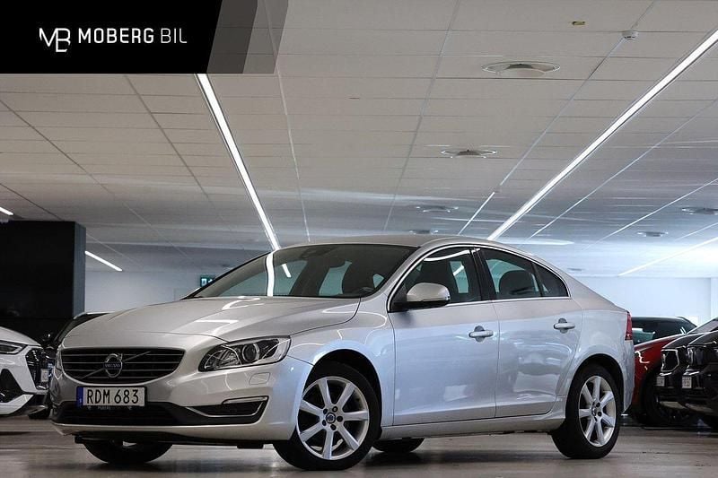 Silver Begagnad 2016 Volvo S60 Summum Sedan | 159 900 kr (Marknadspris) - Bild 1/3