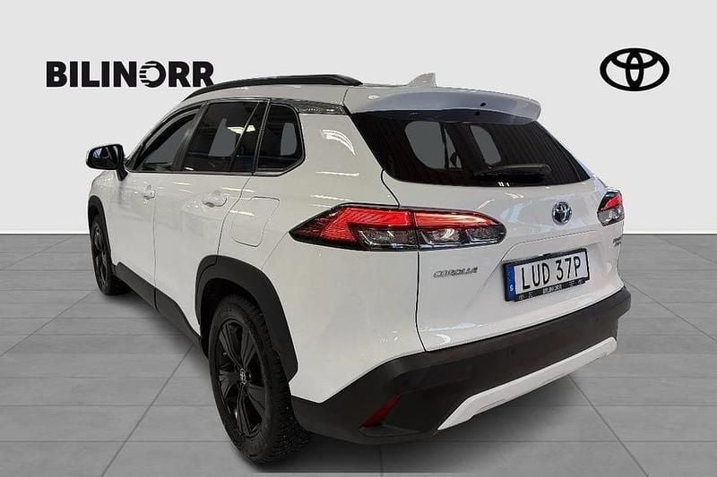 Begagnad Toyota Corolla Cross Executive 200 HK (147 kW) 2022 Vit SUV