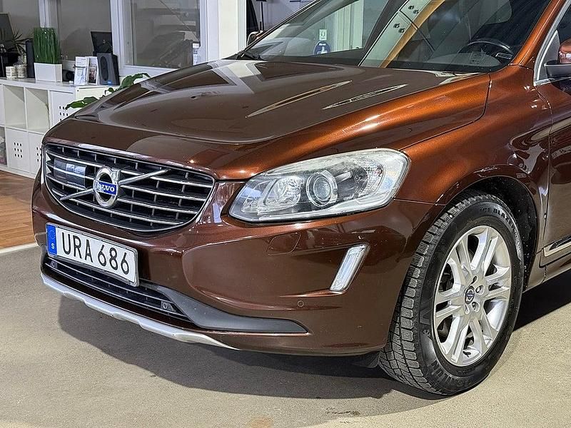 Begagnad Volvo XC60 Summum 181 HK (133 kW) 2014 Brun SUV