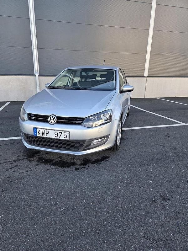 Silver Begagnad 2012 VW Polo Halvkombi | 54 500 kr (Bra pris) - Bild 1/4