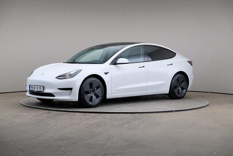 Vit Begagnad 2021 Tesla Model 3 Standard Range Plus Sedan | 275 000 kr (Lite dyr) - Bild 1/4
