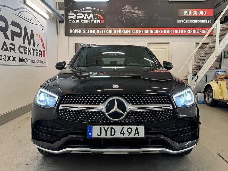 Begagnad Mercedes GLC300e AMG line 306 HK (225 kW) 2020 Svart Sportkupé