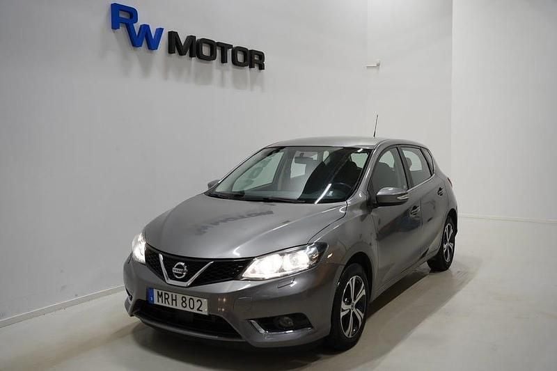 Begagnad Nissan Pulsar 116 HK (85 kW) 2015 Grå Halvkombi