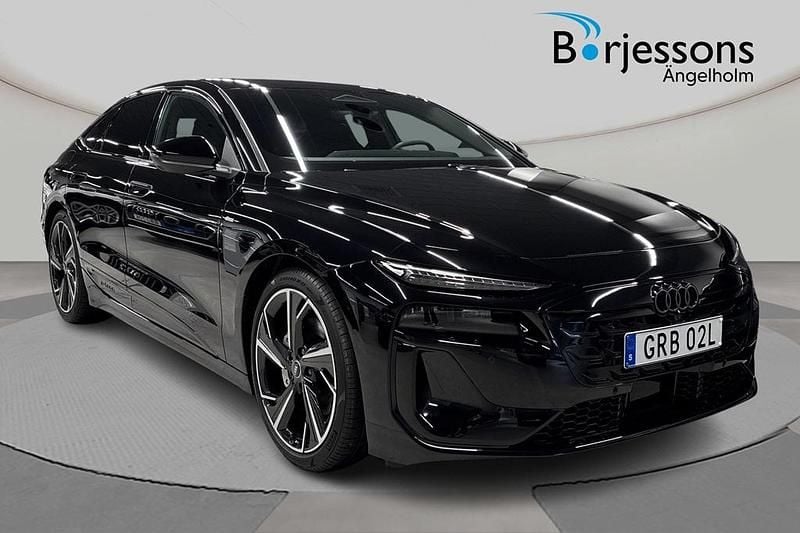 Svart Ny 2025 Audi e-tron Sportback S-Line SUV | 946 300 kr (Marknadspris) - Bild 1/4