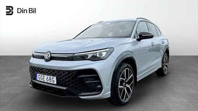 Silver Ny 2025 VW Tiguan R-line SUV | 554 900 kr (Bra pris) - Bild 1/4