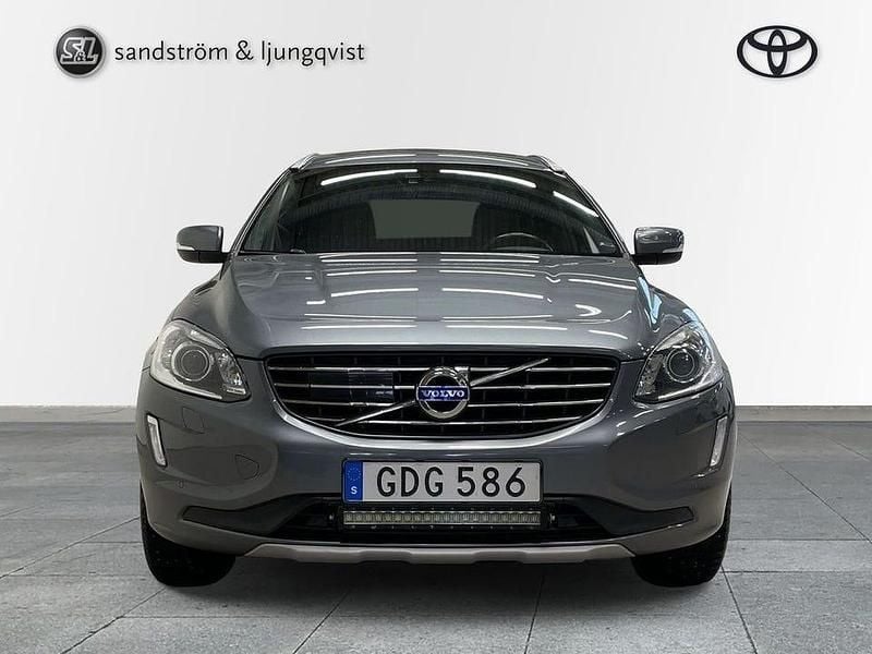 Begagnad Volvo XC60 Standard 192 HK (141 kW) 2017 Grå SUV