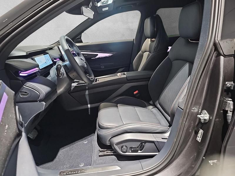 Ny Lynk & Co 08 2026 Grå SUV