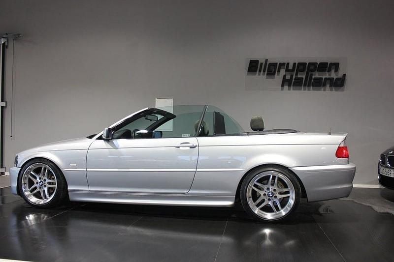 Begagnad BMW 325 M Sport 192 HK (141 kW) 2001 Silver Cab