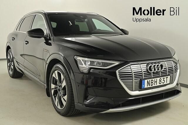 Svart (brilliantsvart) Begagnad 2022 Audi e-tron Proline SUV | 379 000 kr (Bra pris) - Bild 1/3