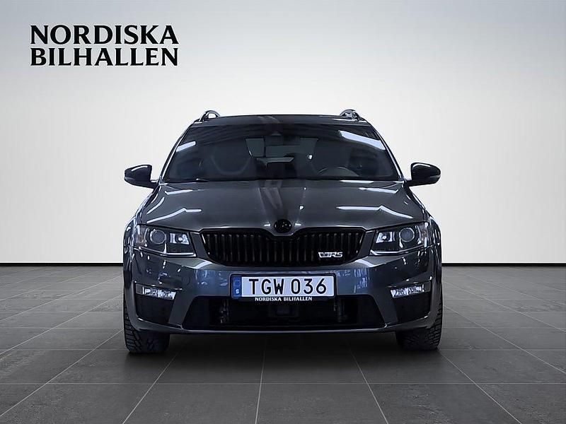 Begagnad Skoda Octavia RS 220 HK (161 kW) 2015 Grå Halvkombi