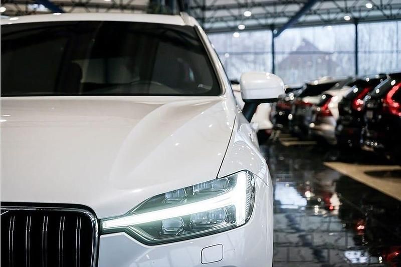 Begagnad Volvo XC60 350 HK (257 kW) 2022 Vit SUV