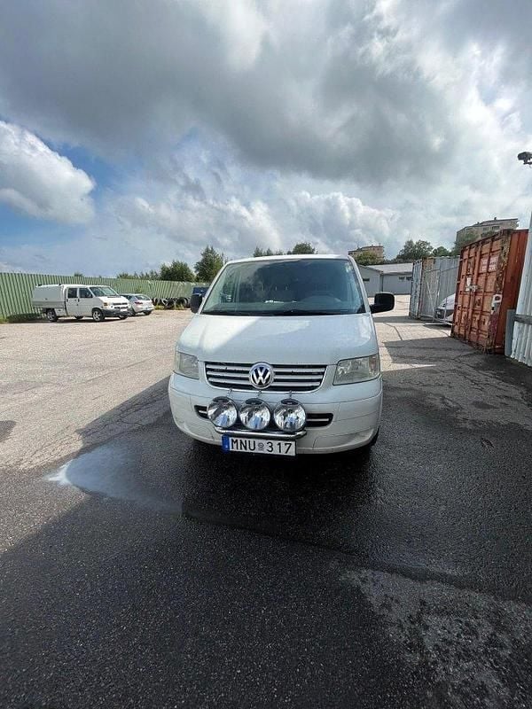Vit Begagnad 2009 VW T5 Van | 65 000 kr (Marknadspris) - Bild 1/4