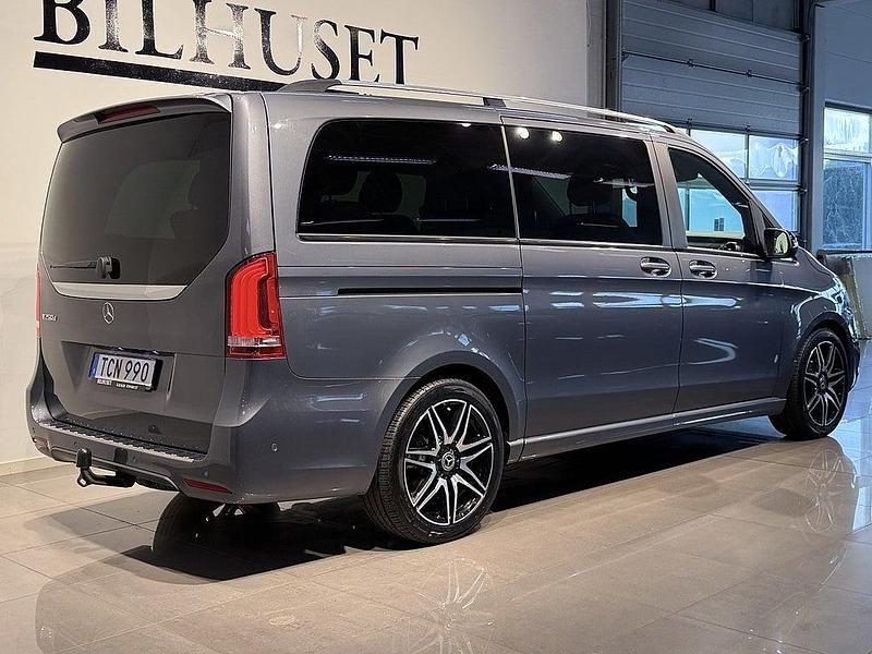 Begagnad Mercedes V250 AMG 190 HK (139 kW) 2018 Grå Minibuss