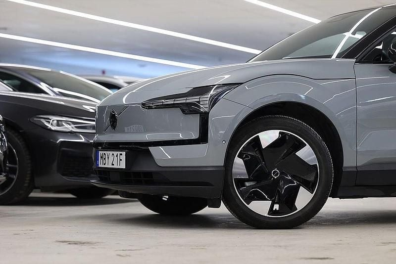 Begagnad Volvo EX30 Performance 314 kW (428 HK) 2024 Grå SUV