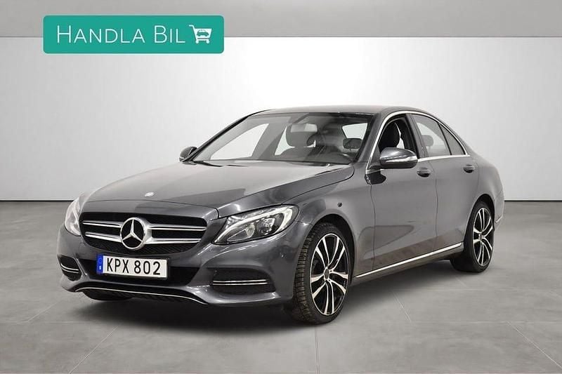 Mörkgrå Begagnad 2014 Mercedes C180 Avantgarde Sedan | 184 900 kr (Marknadspris) - Bild 1/4