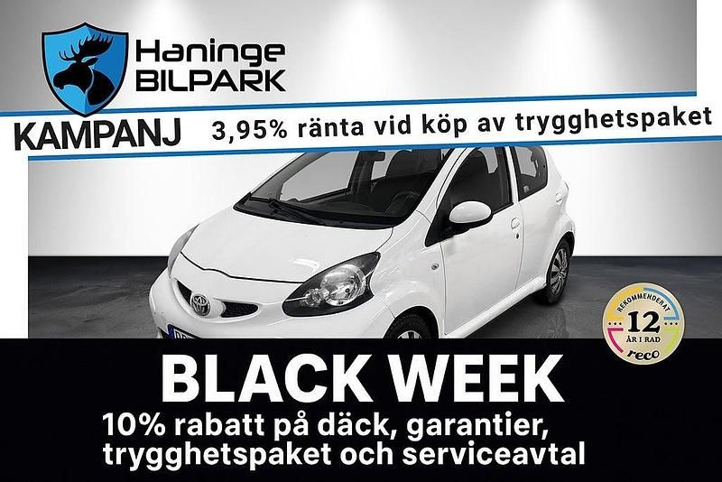 Vit Begagnad 2006 Toyota Aygo Halvkombi | 49 995 kr (Lite dyr) - Bild 1/2
